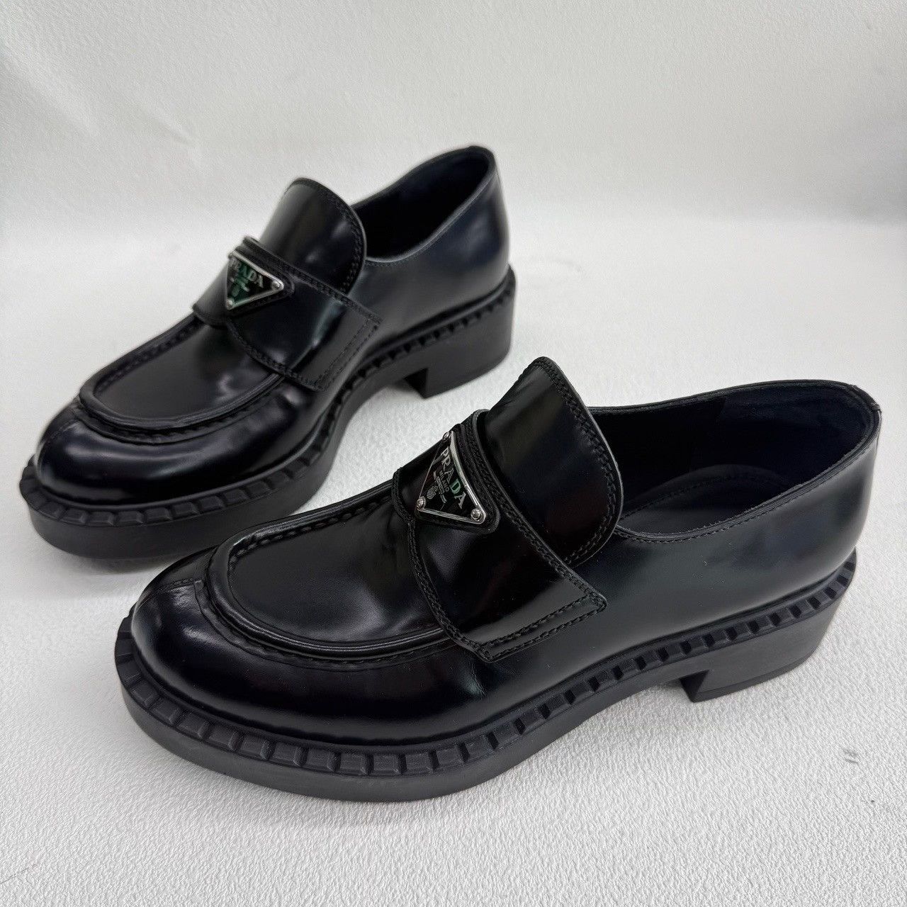 Prada Prada Black Leather Triangle Logo Loafers Size 35.5 Size US 5.5 / IT 35.5 - 2 Thumbnail