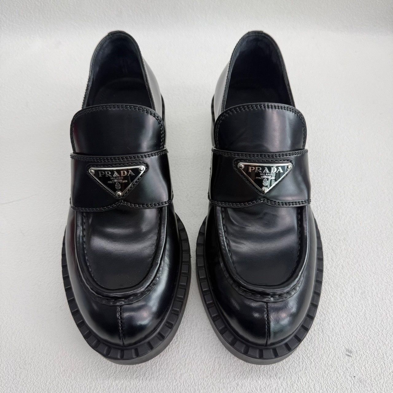 Prada Prada Black Leather Triangle Logo Loafers Size 35.5 Size US 5.5 / IT 35.5 - 3 Thumbnail