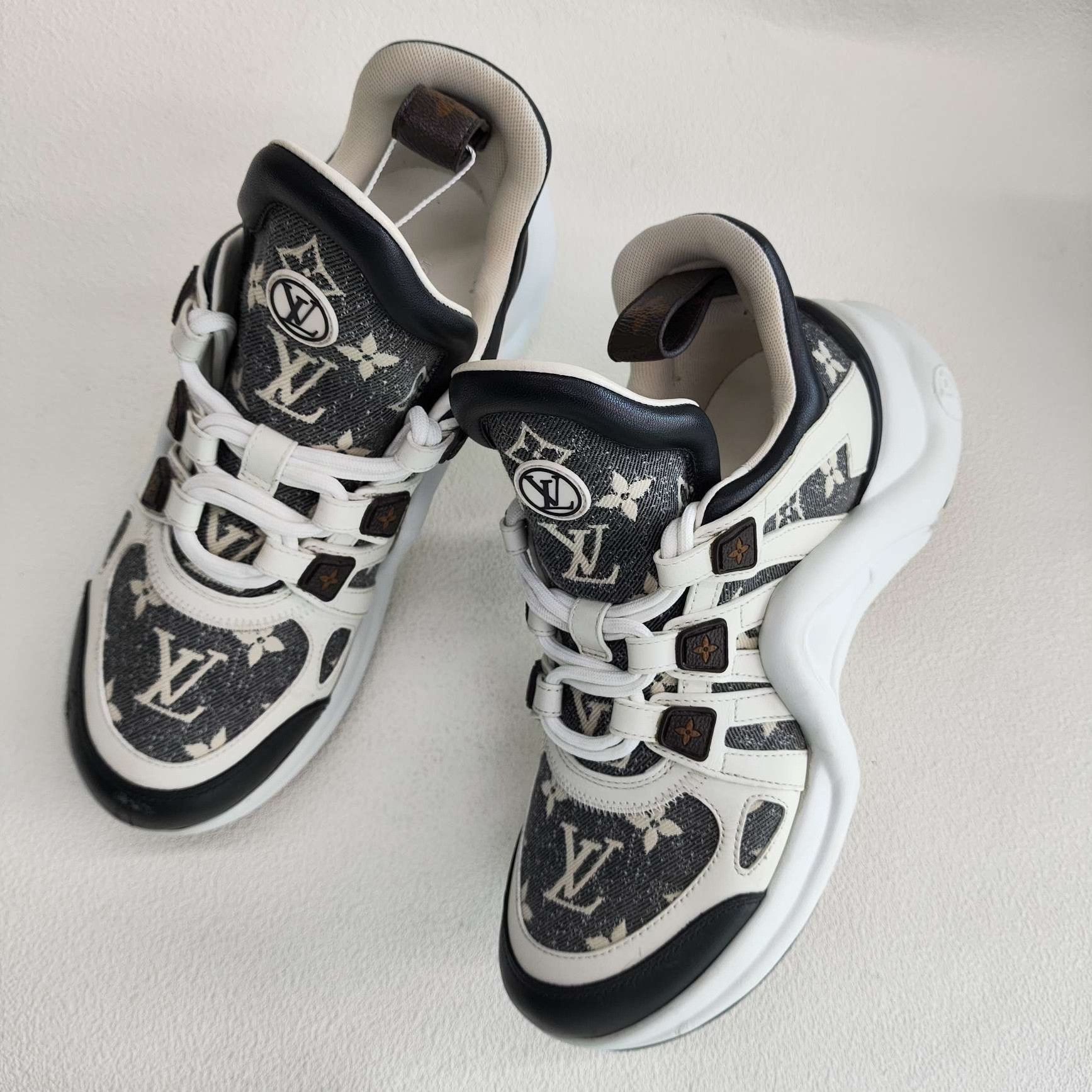 Louis Vuitton Louis Vuitton Archlight Monogram Denim Sneakers 37.5 Size US 7.5 / IT 37.5 - 9 Thumbnail