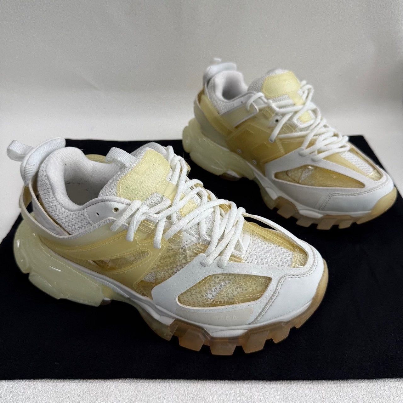 Balenciaga Balenciaga Track Clear Sole Sneakers US 8 Size US 8 / EU 41 - 4 Thumbnail