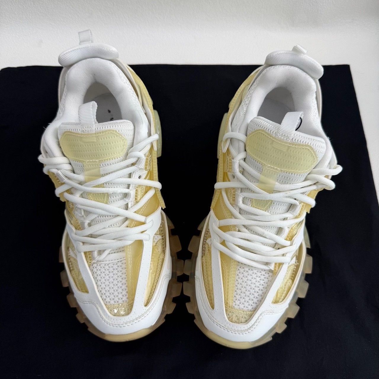 Balenciaga Balenciaga Track Clear Sole Sneakers US 8 Size US 8 / EU 41 - 10 Thumbnail