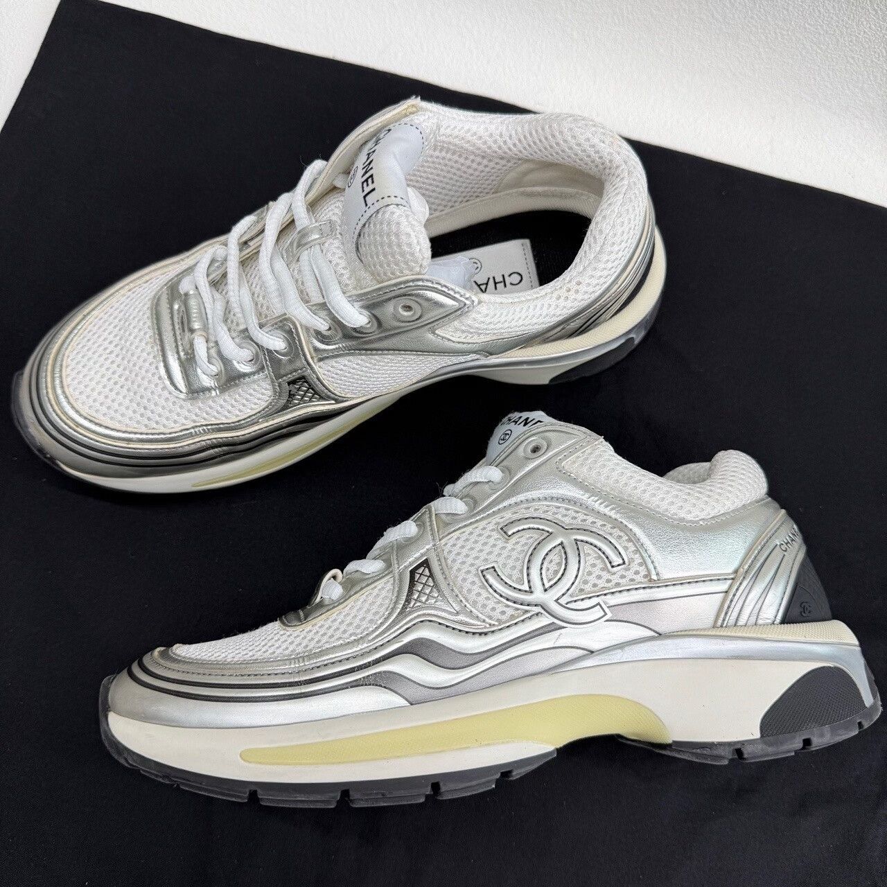Chanel Chanel Silver Metallic Low-Top Sneakers 37.5 Size US 7.5 / IT 37.5 - 9 Thumbnail