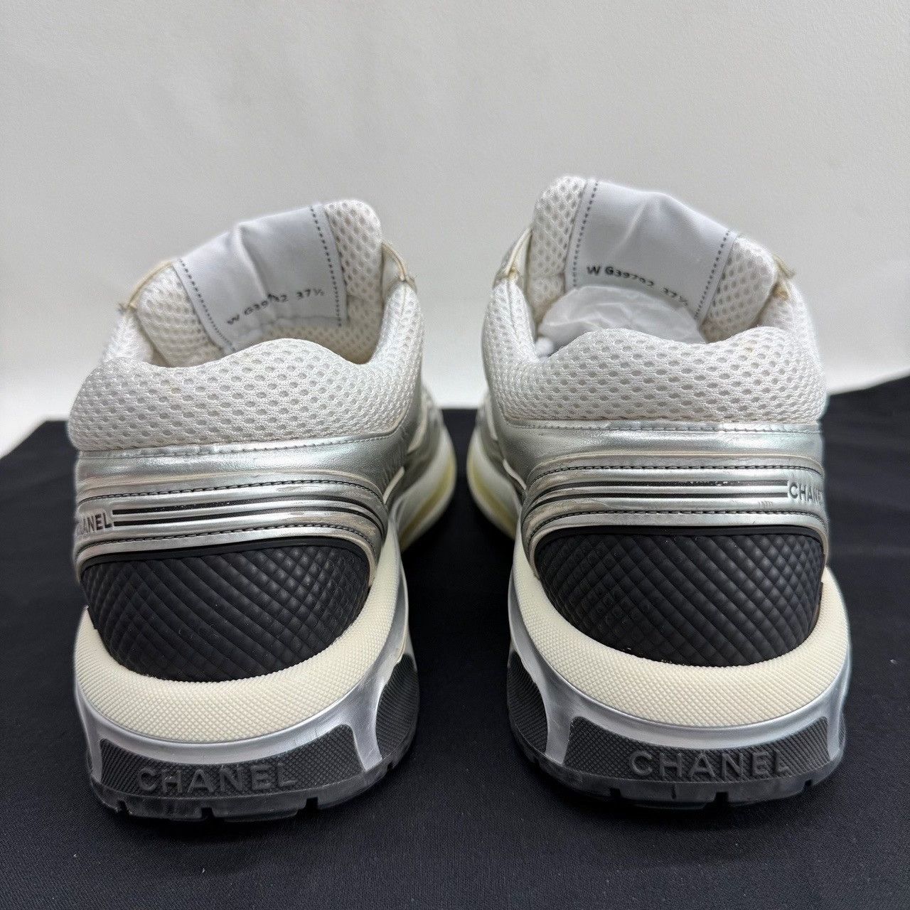 Chanel Chanel Silver Metallic Low-Top Sneakers 37.5 Size US 7.5 / IT 37.5 - 6 Thumbnail