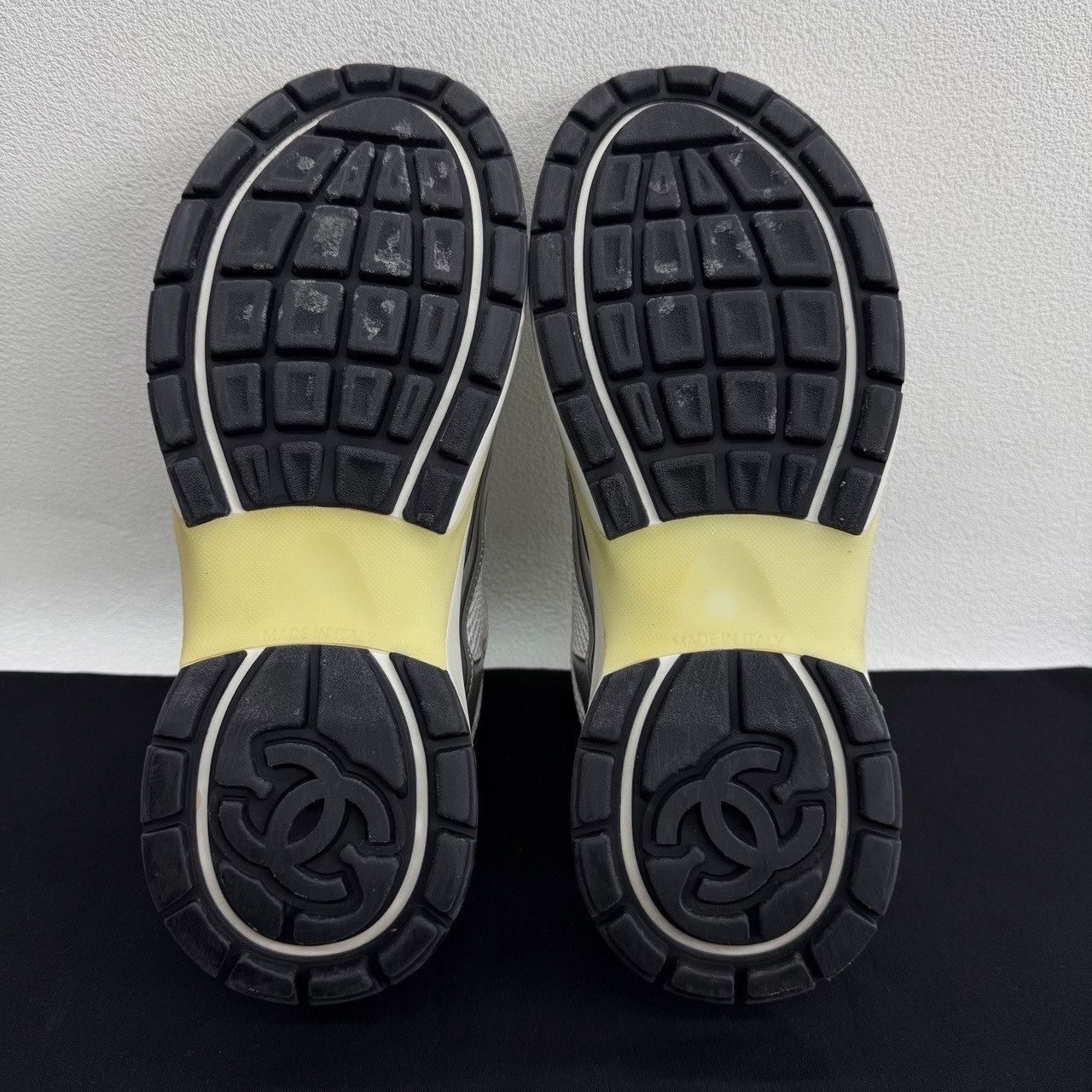 Chanel Chanel Silver Metallic Low-Top Sneakers 37.5 Size US 7.5 / IT 37.5 - 8 Thumbnail