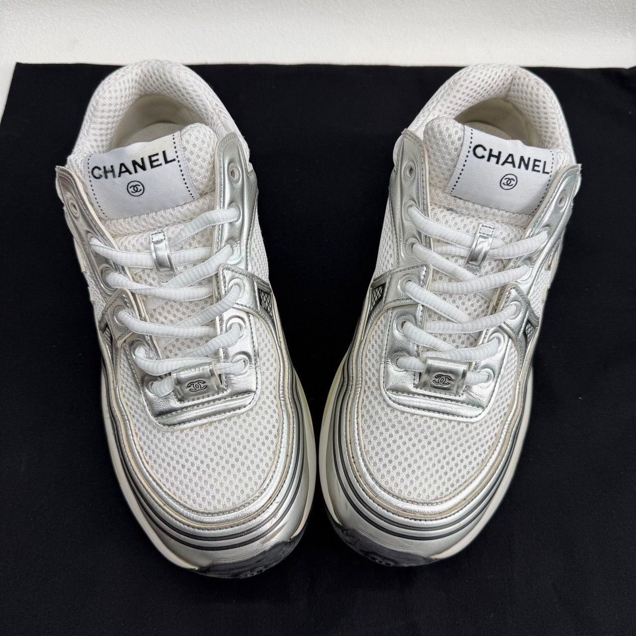 Chanel Chanel Silver Metallic Low-Top Sneakers 37.5 Size US 7.5 / IT 37.5 - 10 Thumbnail