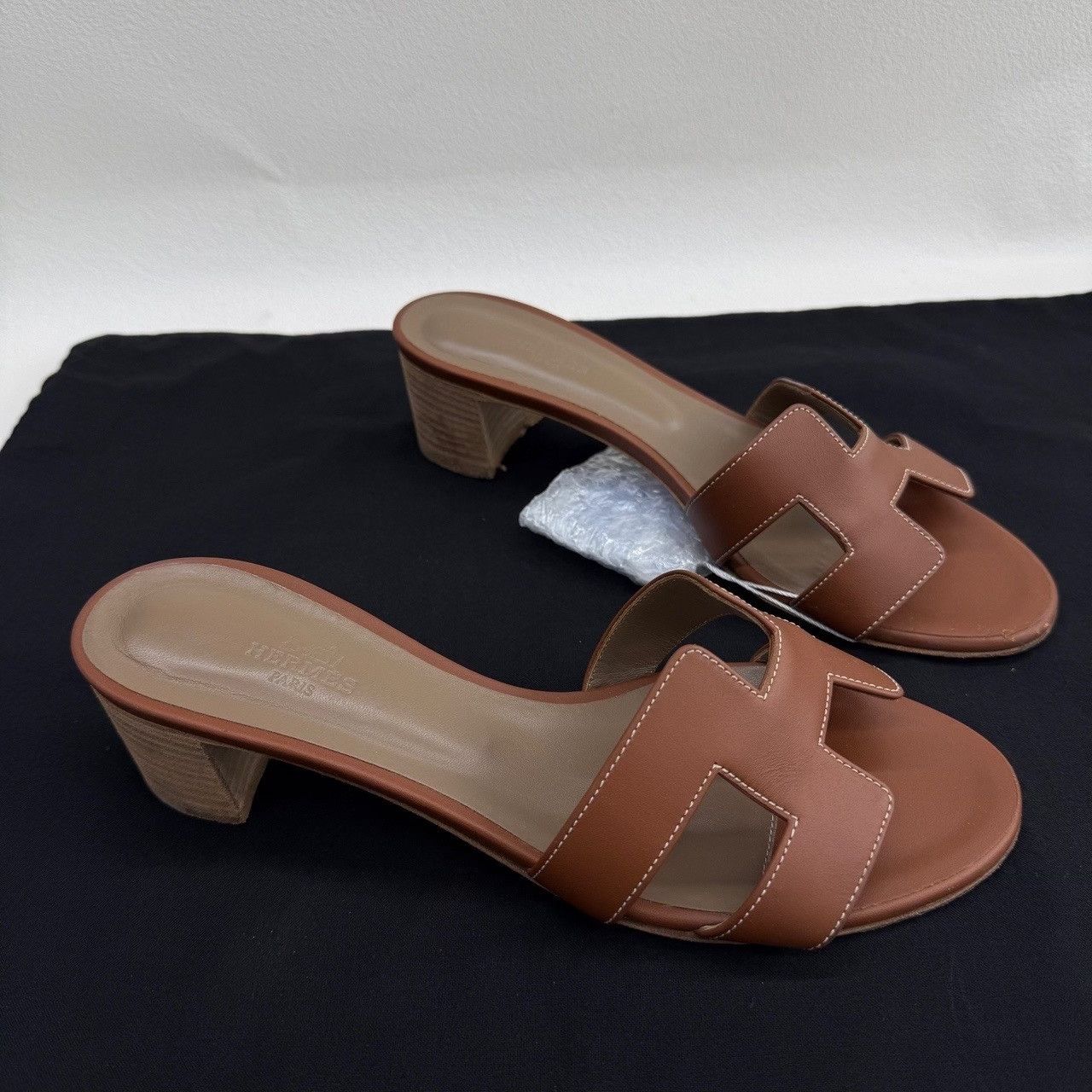 Hermes Hermès Oasis Leather Block Heel Sandals Size 39 Size US 9 / IT 39 - 4 Thumbnail