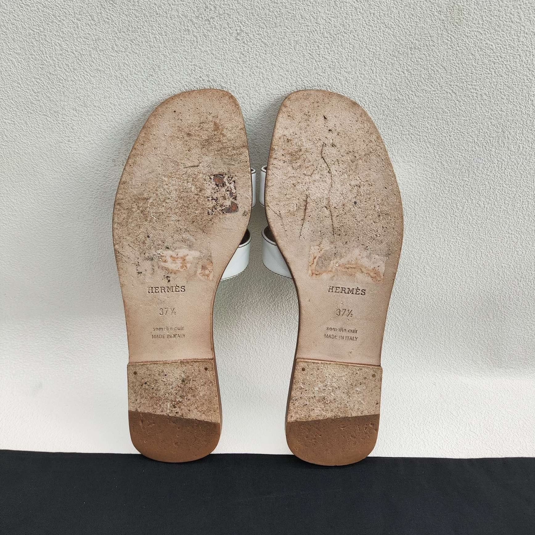 Hermes Hermès Oran Sandals White Size 37.5 Size US 7.5 / IT 37.5 - 8 Thumbnail