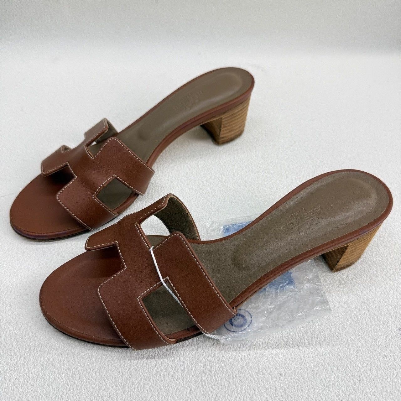 Hermes Hermès Oasis Leather Block Heel Sandals Size 37 Size US 7 / IT 37 - 2 Thumbnail