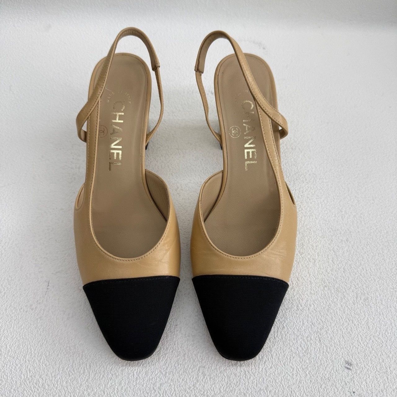 Chanel Chanel Two Tone Slingback Heels Size 35C Size US 5 / IT 35 - 3 Thumbnail