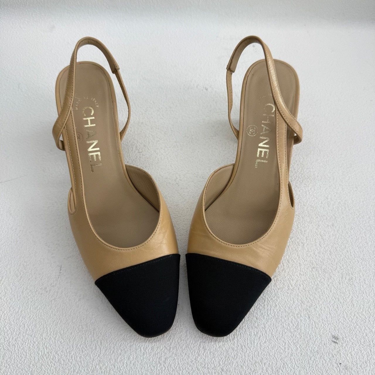 Chanel Chanel Two Tone Slingback Heels Size 35C Size US 5 / IT 35 - 10 Thumbnail