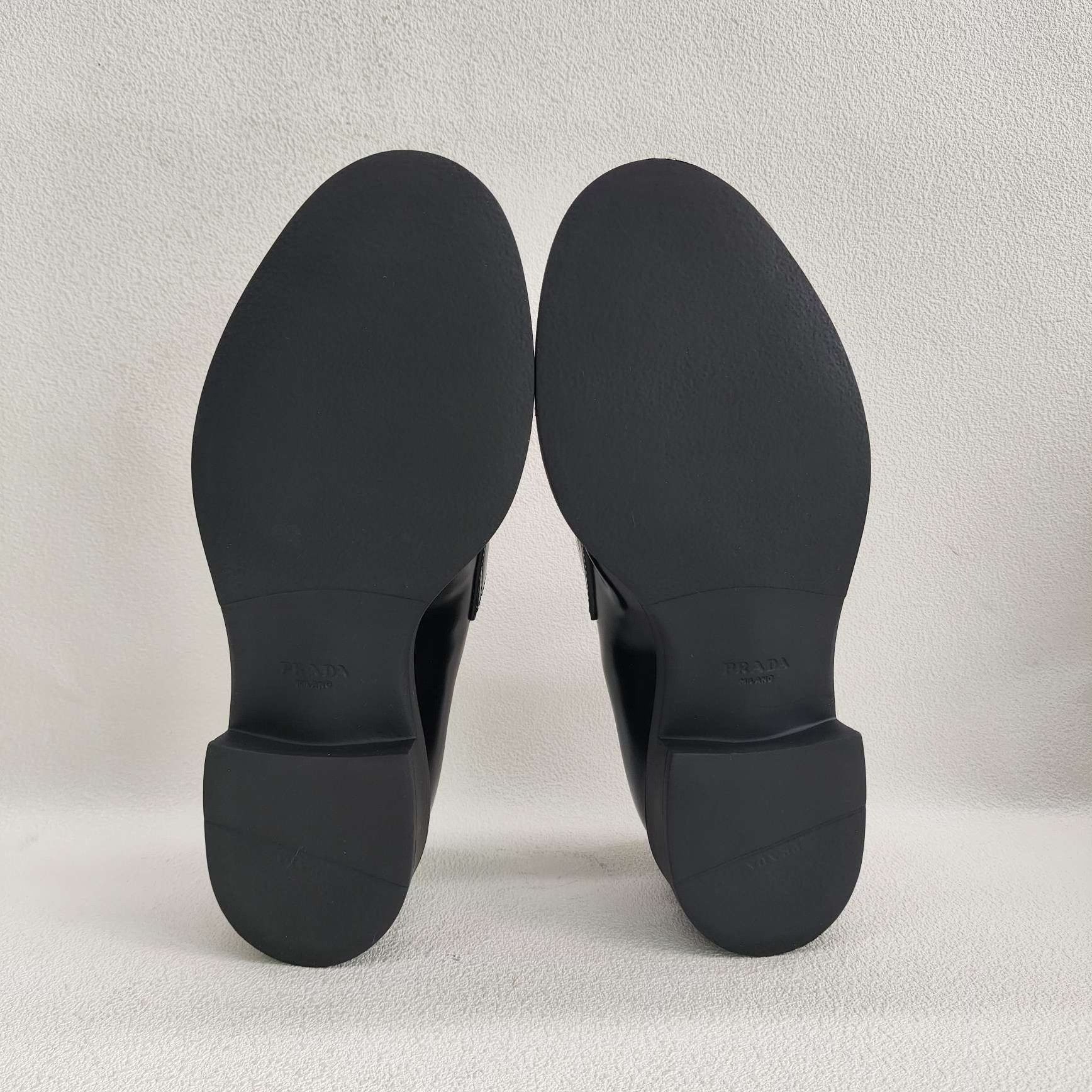 Prada Prada Logo Leather Loafers Size 38 Size US 8 / IT 38 - 7 Thumbnail