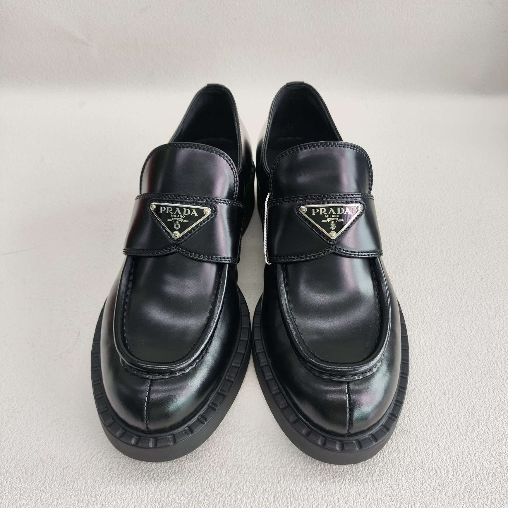 Prada Prada Logo Leather Loafers Size 38 Size US 8 / IT 38 - 3 Thumbnail