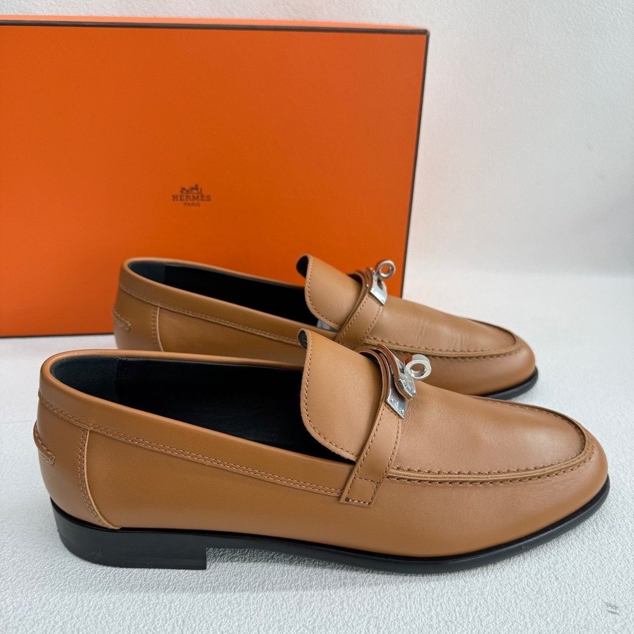 Hermes Hermes Destin Leather Loafers Size 38.5 Size US 8.5 / IT 38.5 - 6 Thumbnail