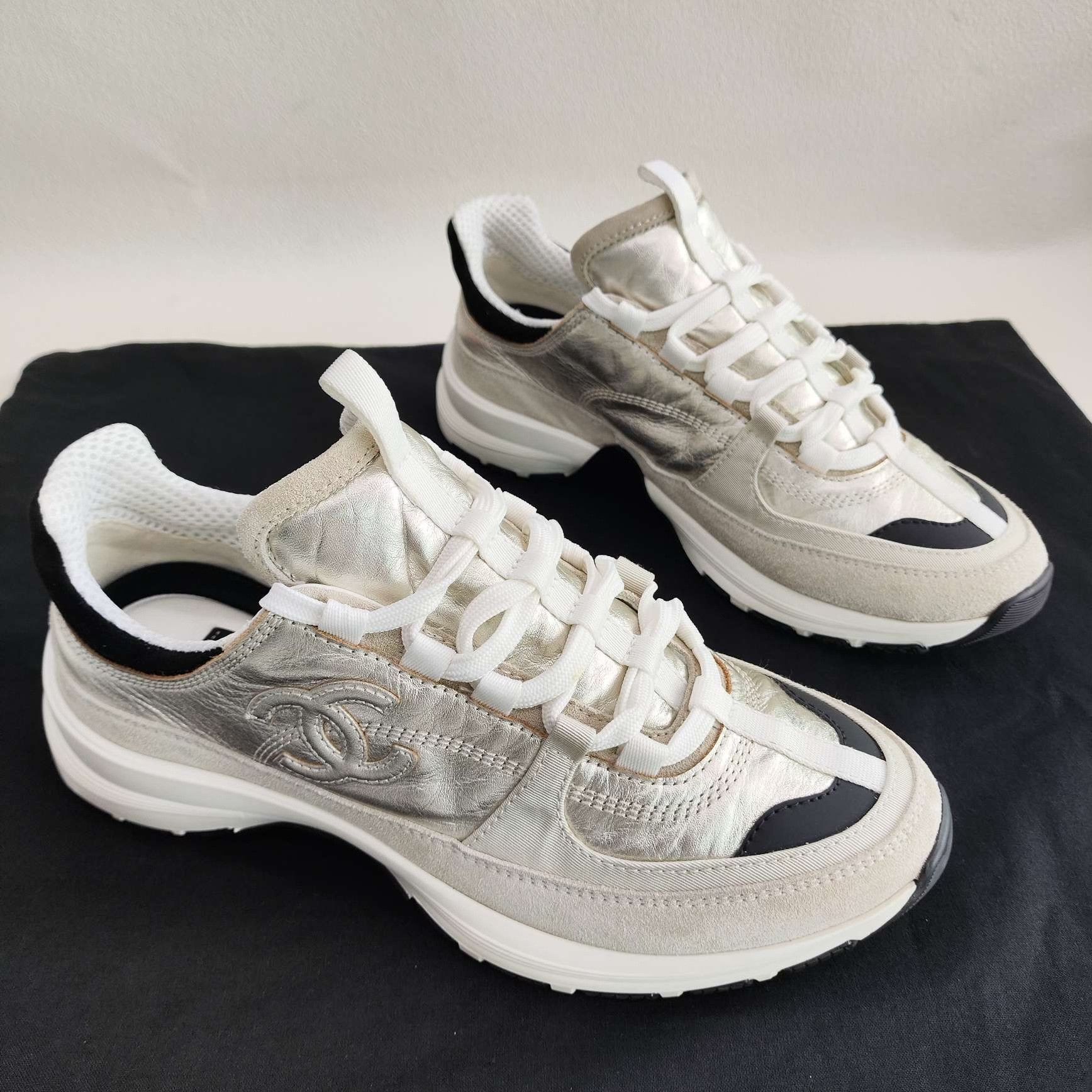 Chanel Chanel Metallic Leather Low-Top Sneakers Size 37 Size US 7 / IT 37 - 4 Thumbnail
