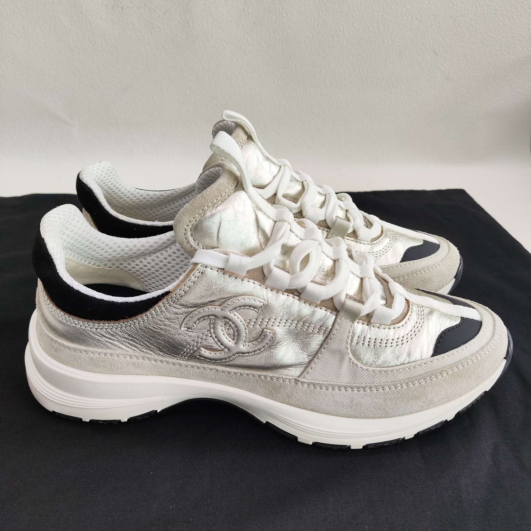 Chanel Chanel Metallic Leather Low-Top Sneakers Size 37 Size US 7 / IT 37 - 5 Thumbnail