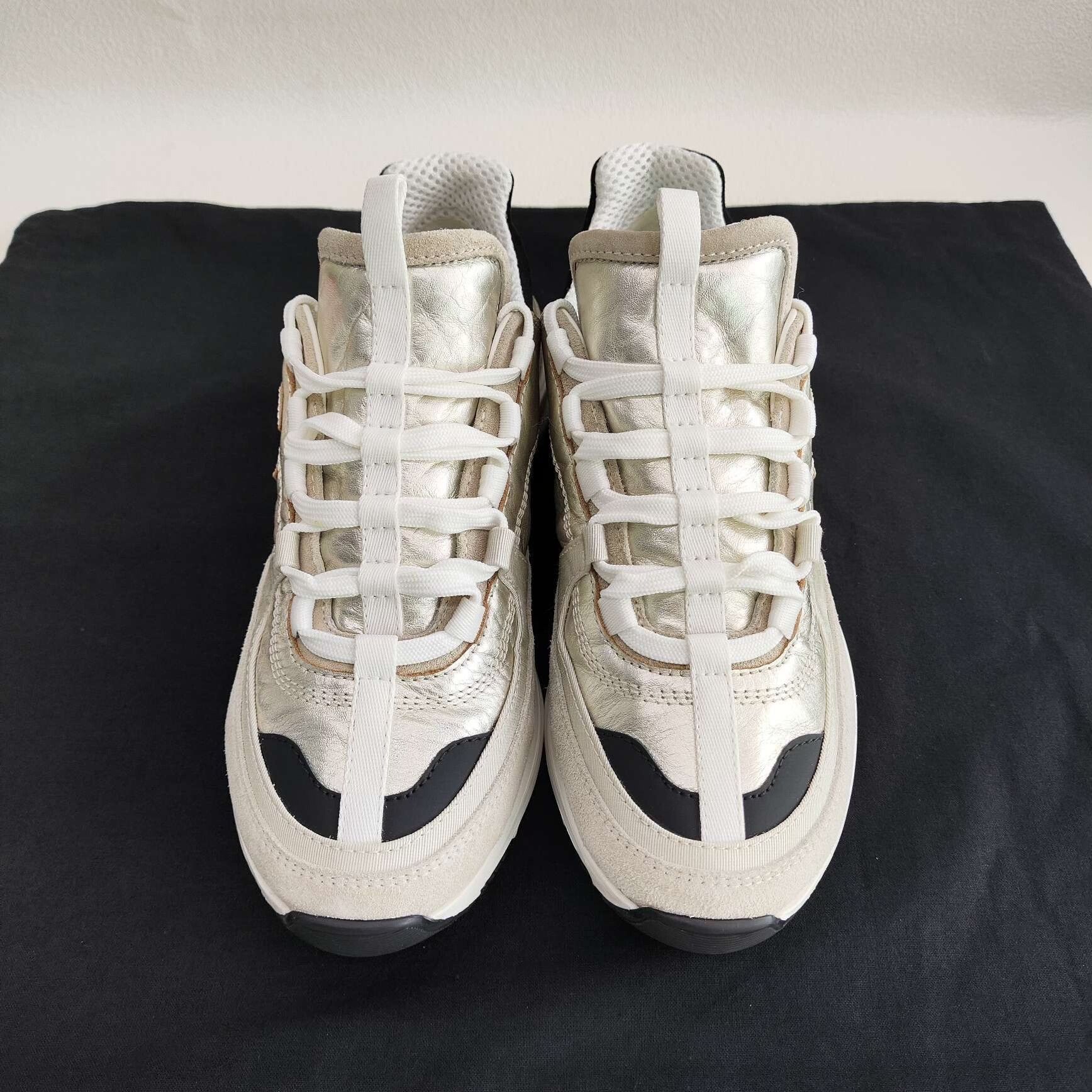 Chanel Chanel Metallic Leather Low-Top Sneakers Size 37 Size US 7 / IT 37 - 3 Thumbnail