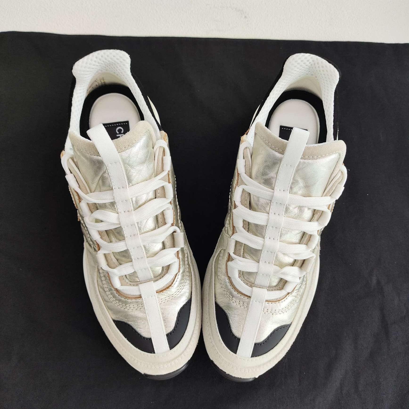 Chanel Chanel Metallic Leather Low-Top Sneakers Size 37 Size US 7 / IT 37 - 10 Thumbnail