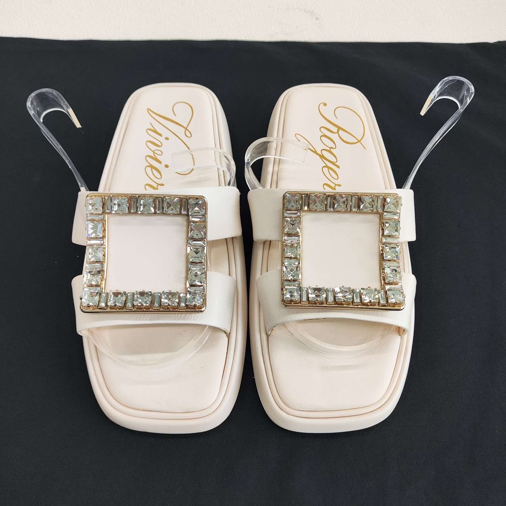 Roger Vivier Roger Vivier Crystal Buckle Platform Sandals Size 35 Size US 5 / IT 35 - 3 Thumbnail