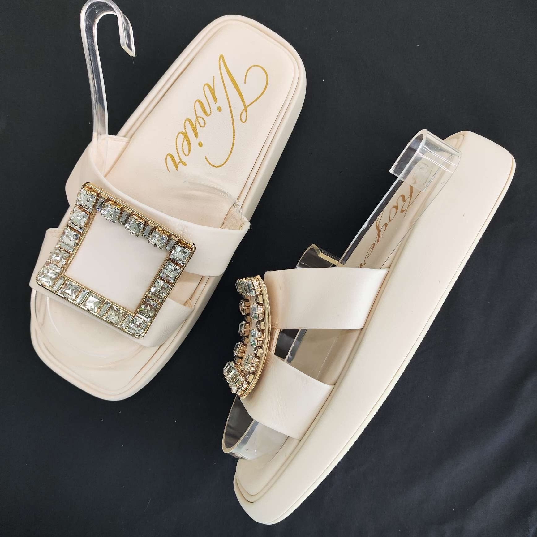 Roger Vivier Roger Vivier Crystal Buckle Platform Sandals Size 35 Size US 5 / IT 35 - 9 Thumbnail