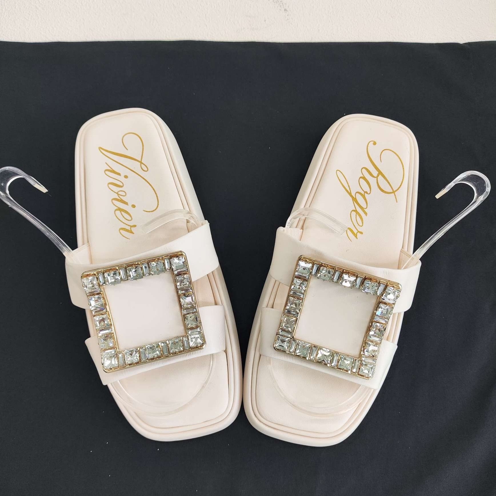 Roger Vivier Roger Vivier Crystal Buckle Platform Sandals Size 35 Size US 5 / IT 35 - 10 Thumbnail
