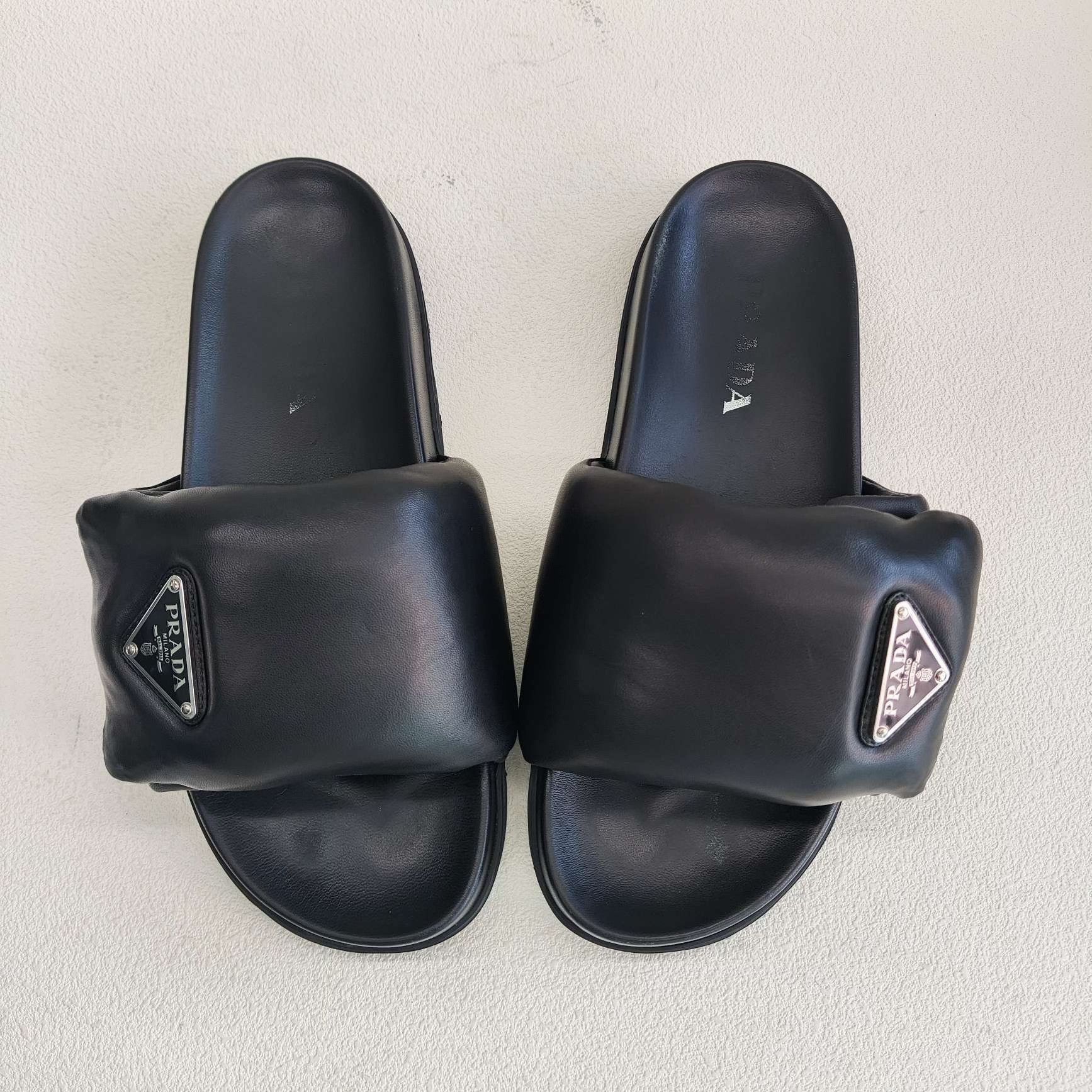 Prada Prada Logo Padded Leather Slides Size 37.5 Size US 7.5 / IT 37.5 - 10 Thumbnail