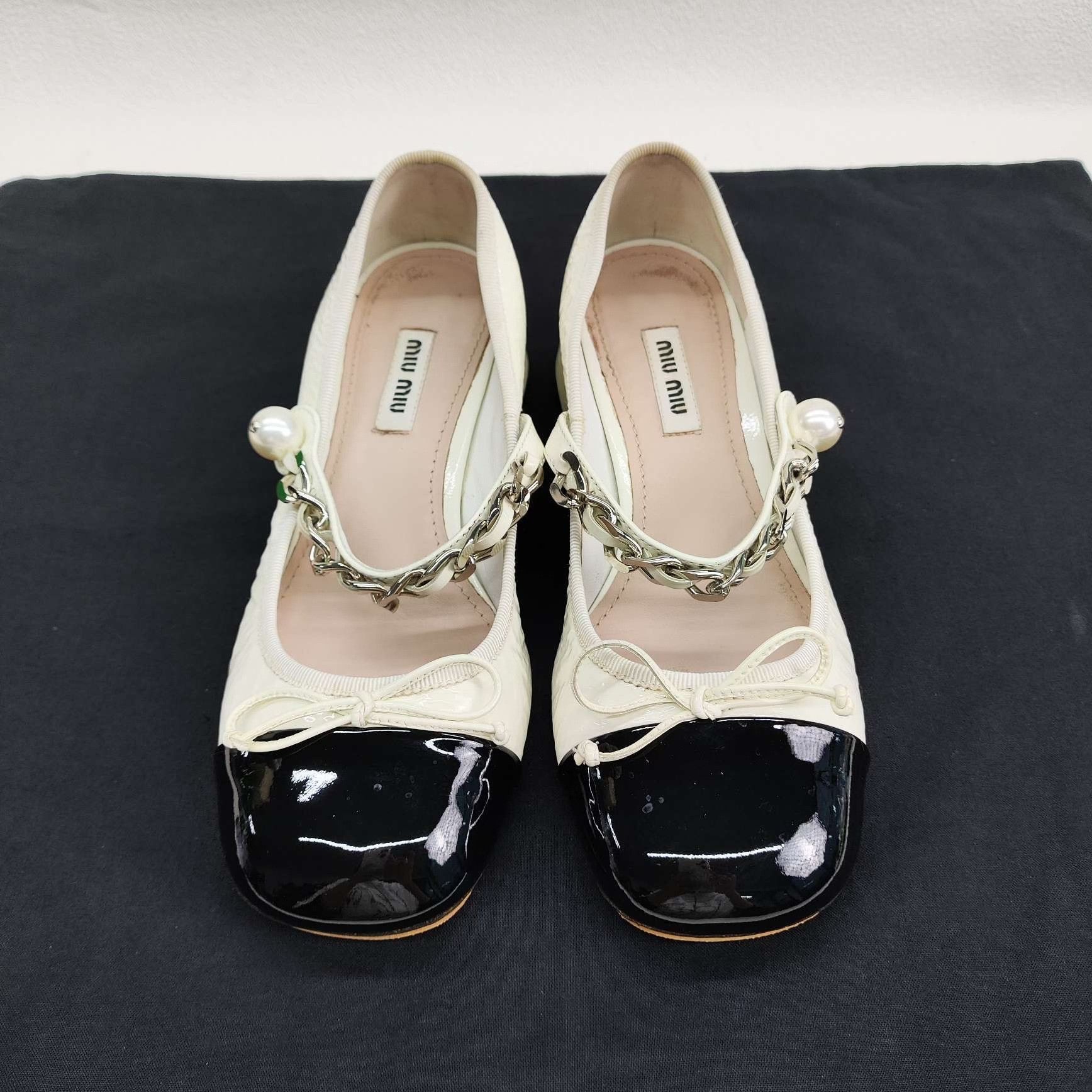 Miu Miu Miu Miu Pearl Chain Patent Heels Size 36 Size US 6 / IT 36 - 3 Thumbnail