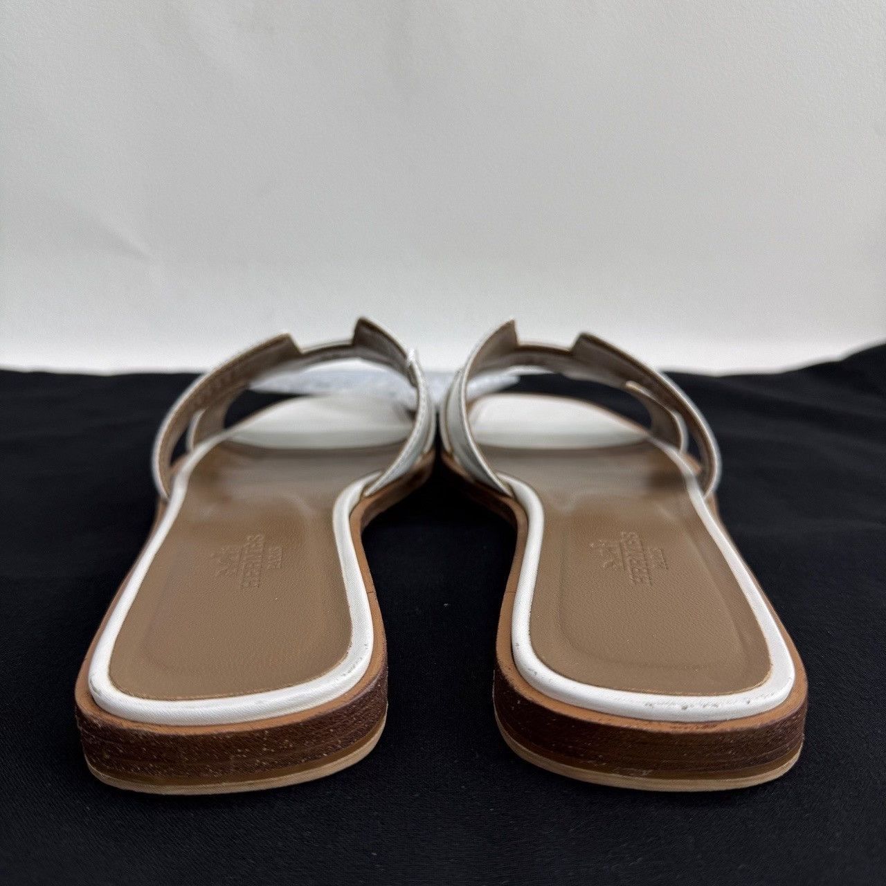 Hermes Hermès Oran Leather Sandals Size 36 Size US 6 / IT 36 - 6 Thumbnail