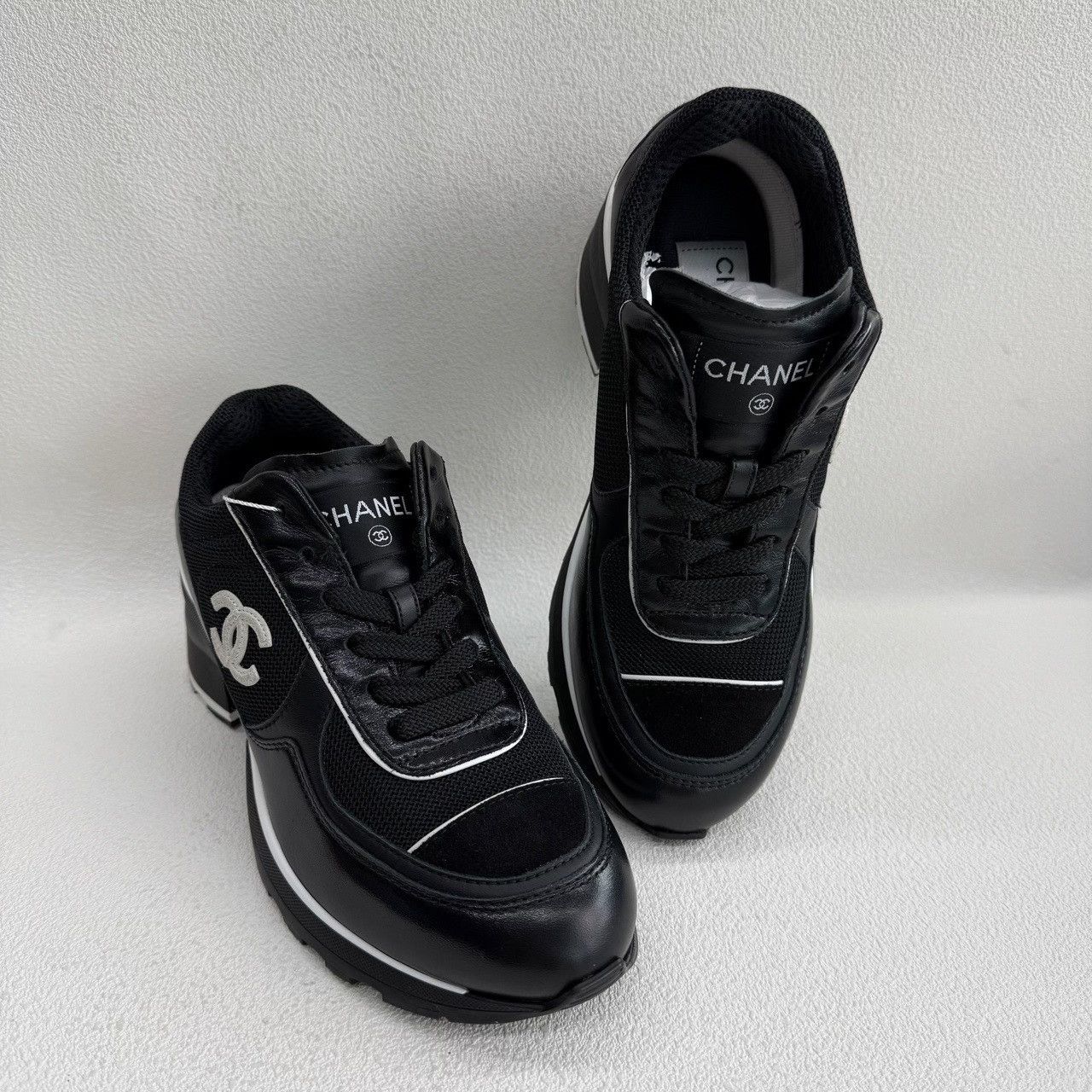 Chanel Chanel CC Logo Platform Low-Top Sneakers Size 37 Size US 7 / IT 37 - 10 Thumbnail