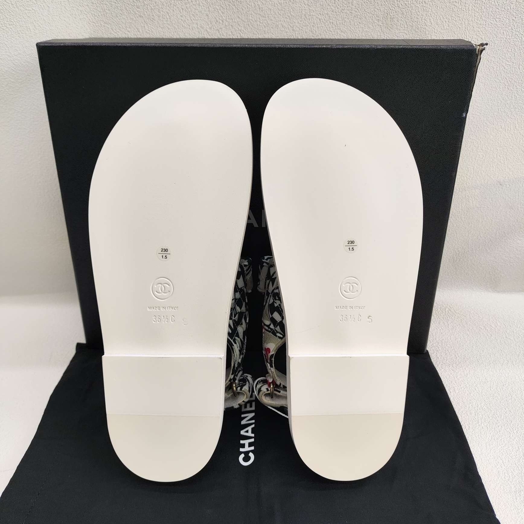 Chanel Chanel Patterned Bow Detail Dad Sandals Size 36.5 Size US 6.5 / IT 36.5 - 8 Thumbnail