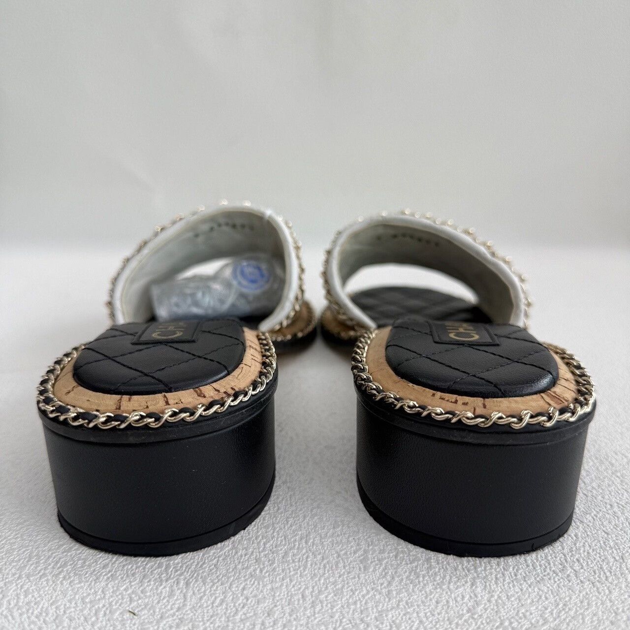 Chanel Chanel Quilted Leather Chain Sandals Size 36 Size US 6 / IT 36 - 6 Thumbnail