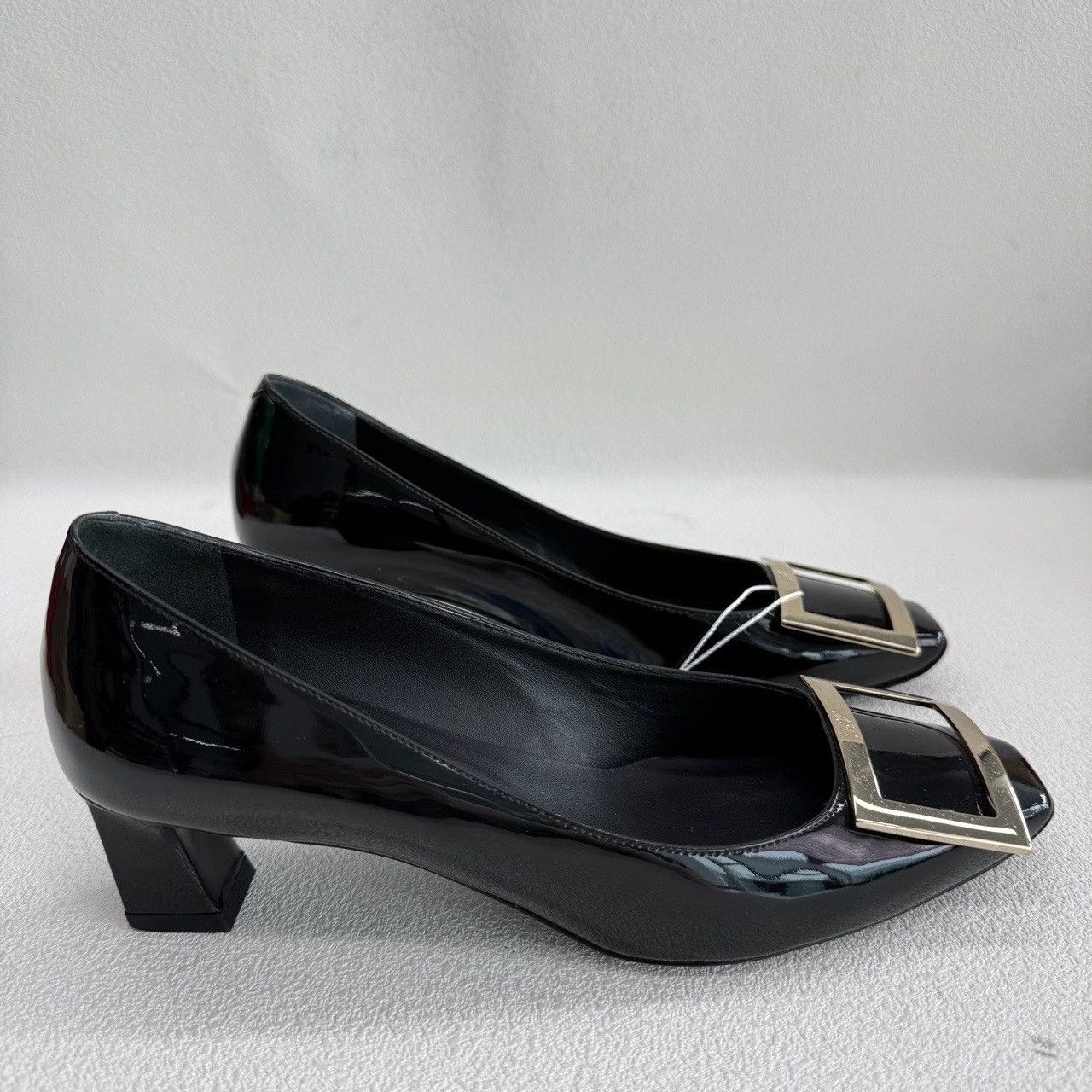 Roger Vivier Roger Vivier Patent Leather Buckle Heels Size 36.5 Size US 6.5 / IT 36.5 - 5 Thumbnail