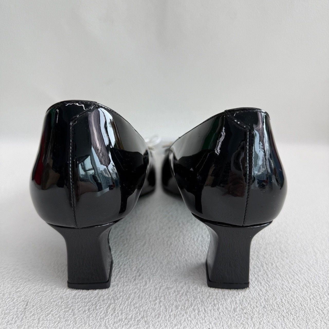 Roger Vivier Roger Vivier Patent Leather Buckle Heels Size 36.5 Size US 6.5 / IT 36.5 - 6 Thumbnail