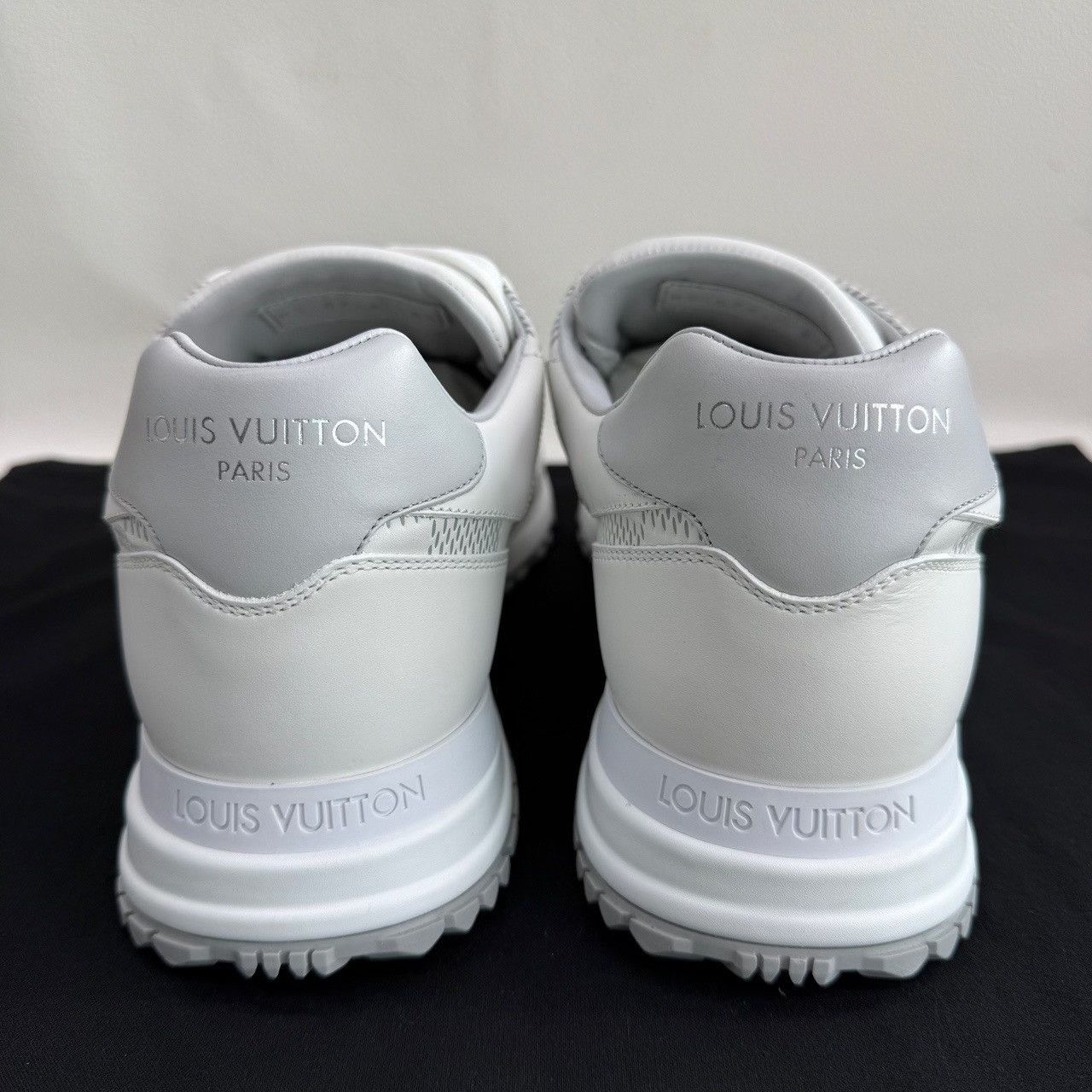Louis Vuitton Louis Vuitton Run Away Low-Top Sneakers Size 9.5 Size US 9.5 / EU 42-43 - 6 Thumbnail
