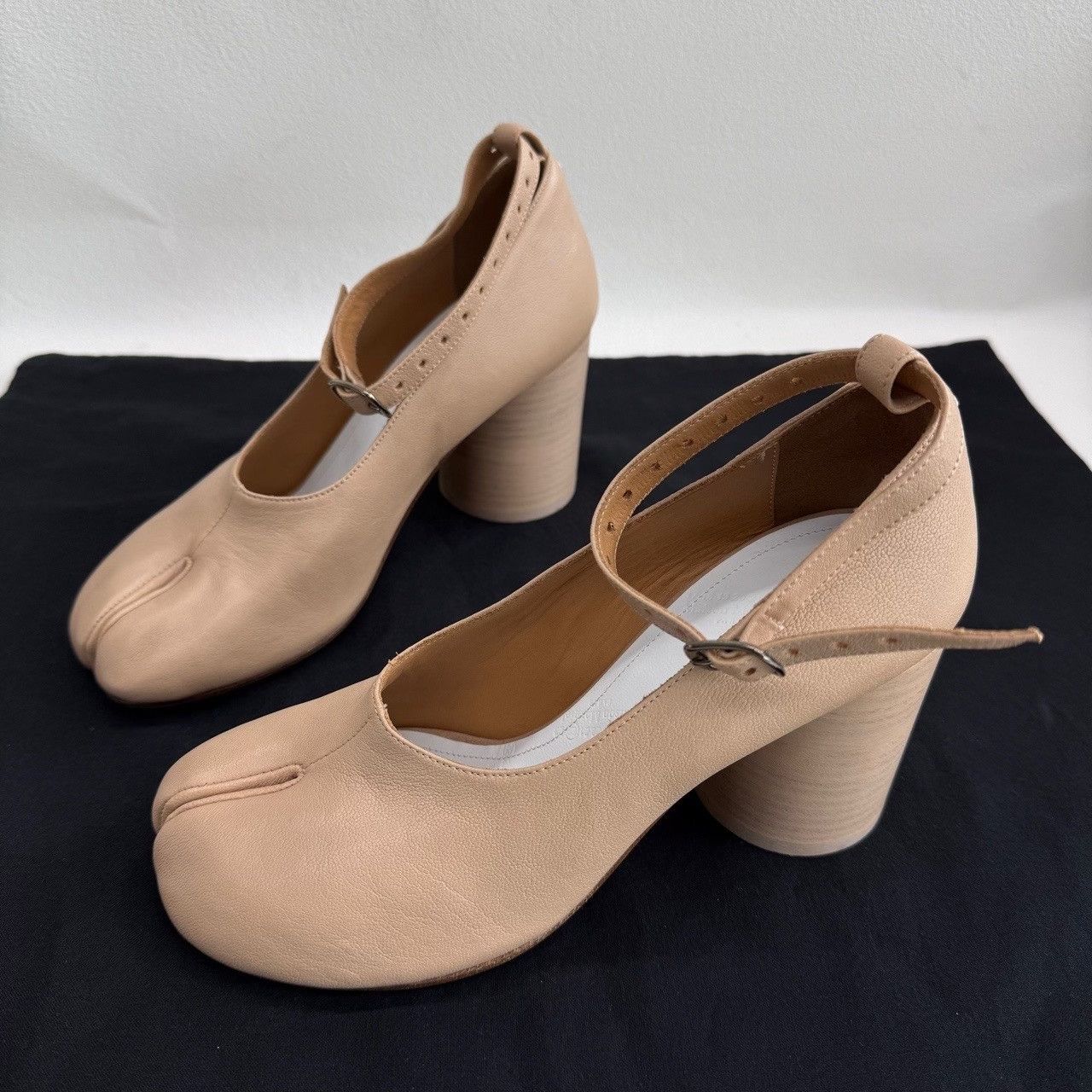 Maison Margiela Maison Margiela Tabi Mary Jane Heels Size 36 Size US 6 / IT 36 - 2 Thumbnail