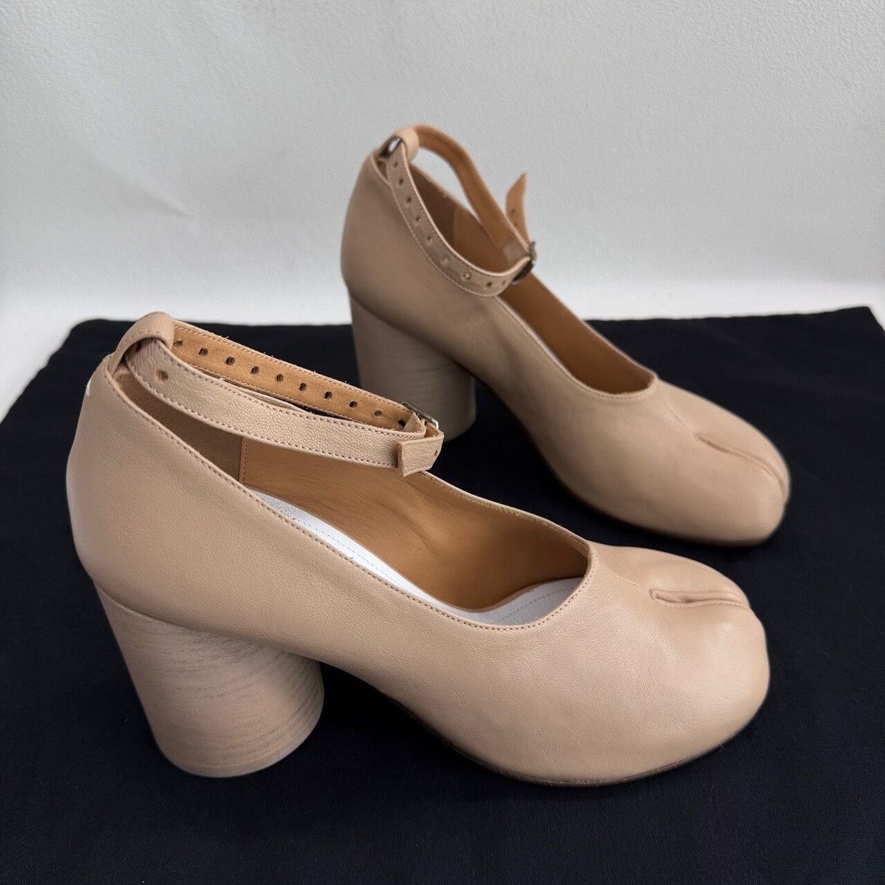 Maison Margiela Maison Margiela Tabi Mary Jane Heels Size 36 Size US 6 / IT 36 - 4 Thumbnail