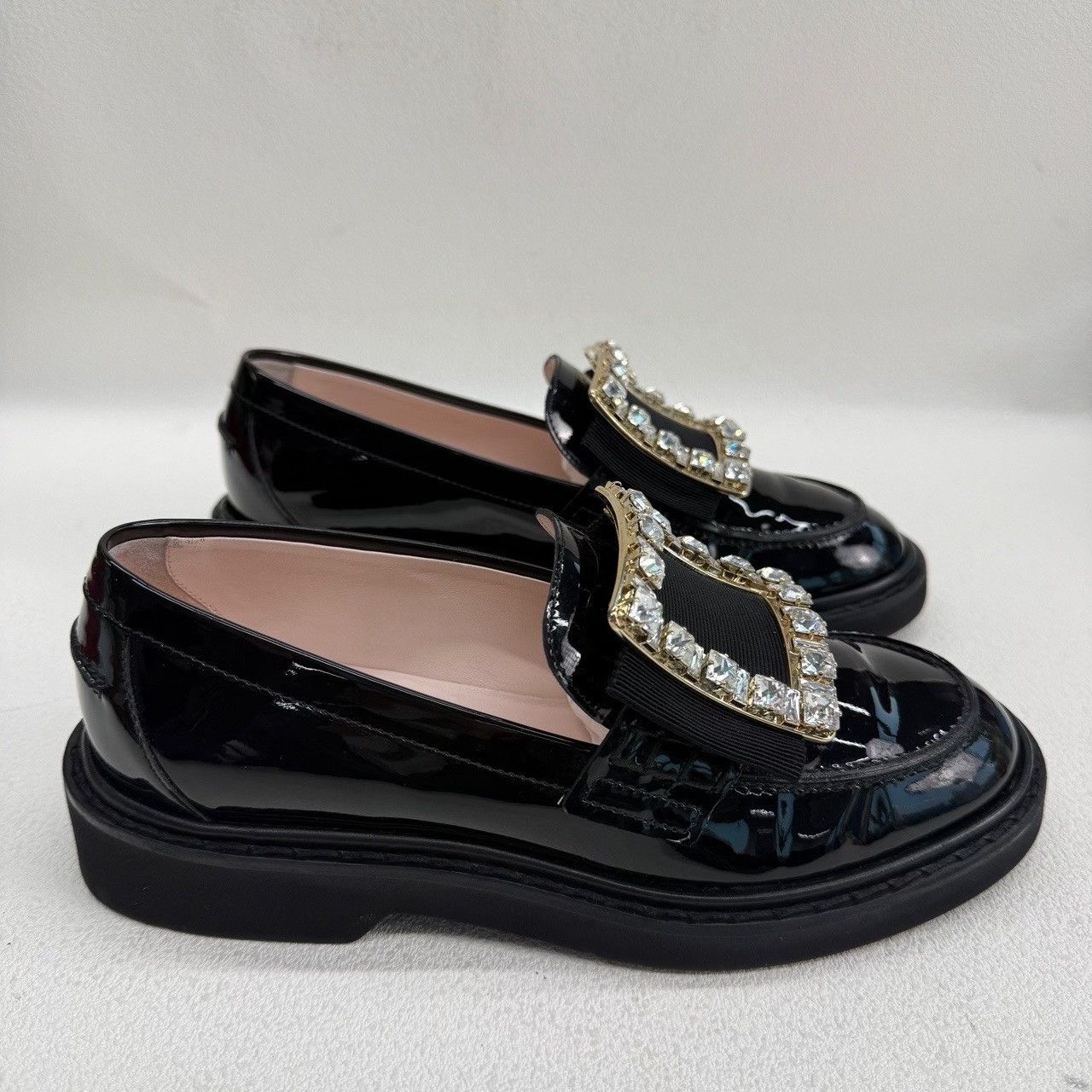 Roger Vivier Roger Vivier Crystal Buckle Loafers Size 35.5 Size US 5.5 / IT 35.5 - 5 Thumbnail