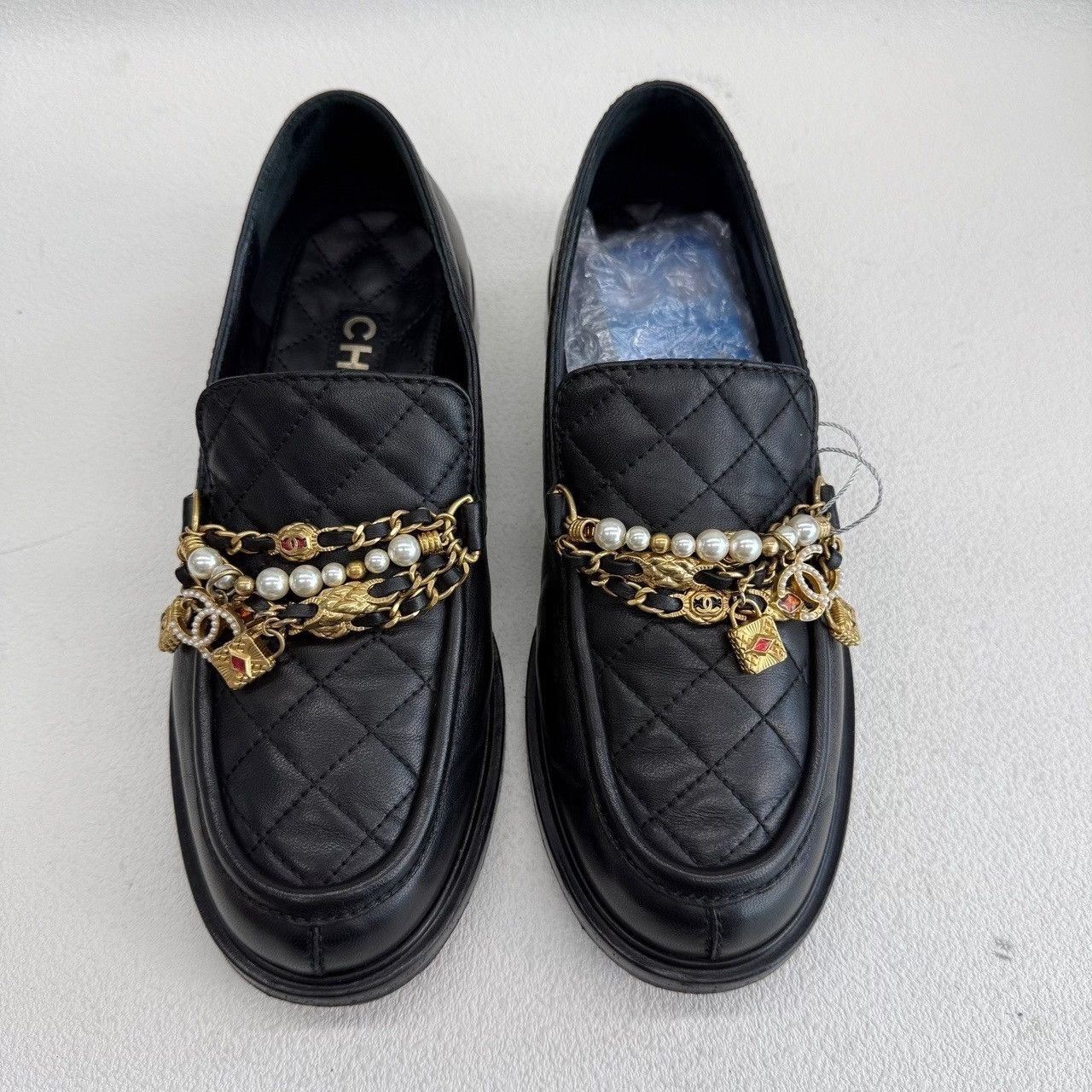 Chanel Chanel Quilted Chain Loafers Size 36.5 Size US 6.5 / IT 36.5 - 3 Thumbnail