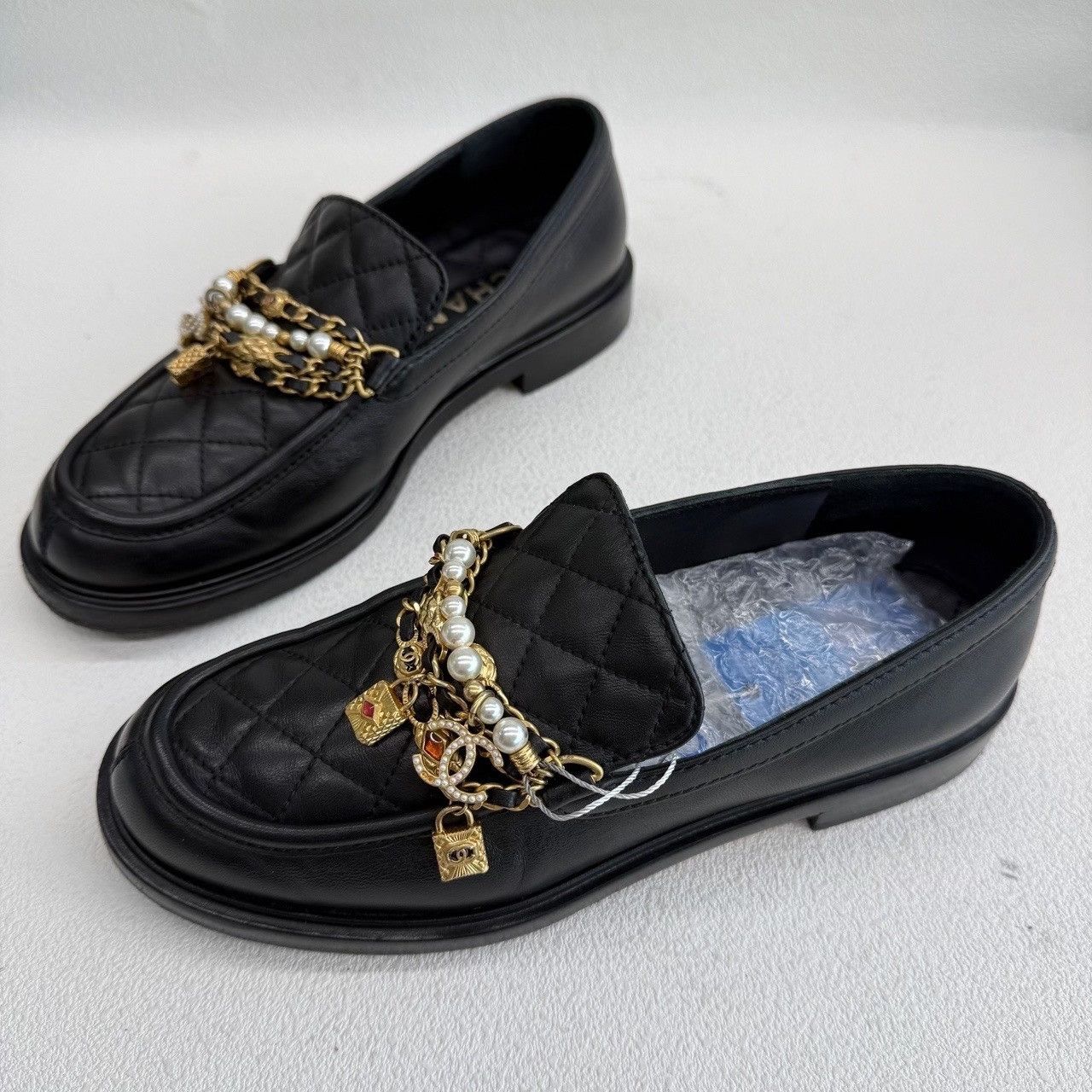 Chanel Chanel Quilted Chain Loafers Size 36.5 Size US 6.5 / IT 36.5 - 2 Thumbnail