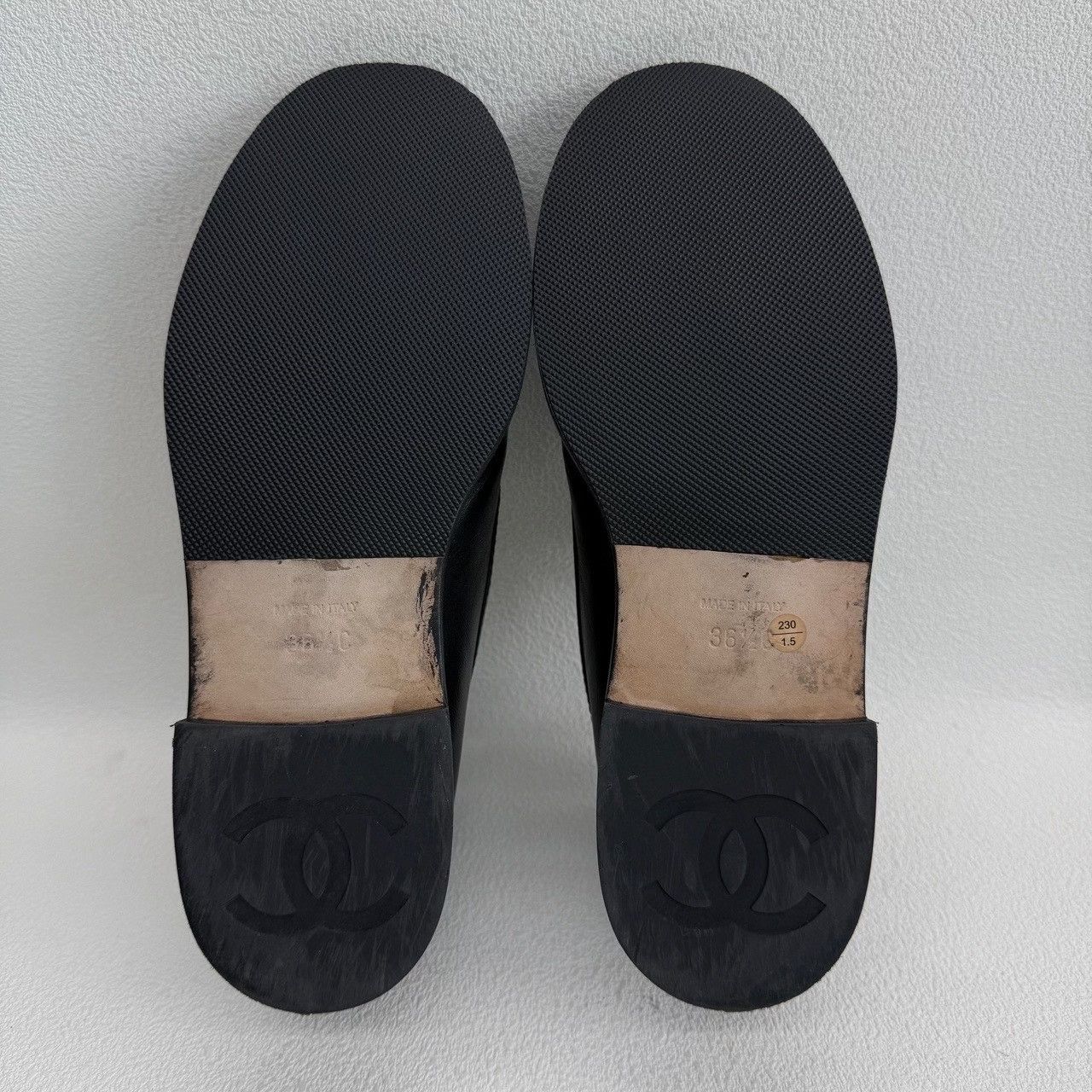Chanel Chanel Quilted Chain Loafers Size 36.5 Size US 6.5 / IT 36.5 - 8 Thumbnail
