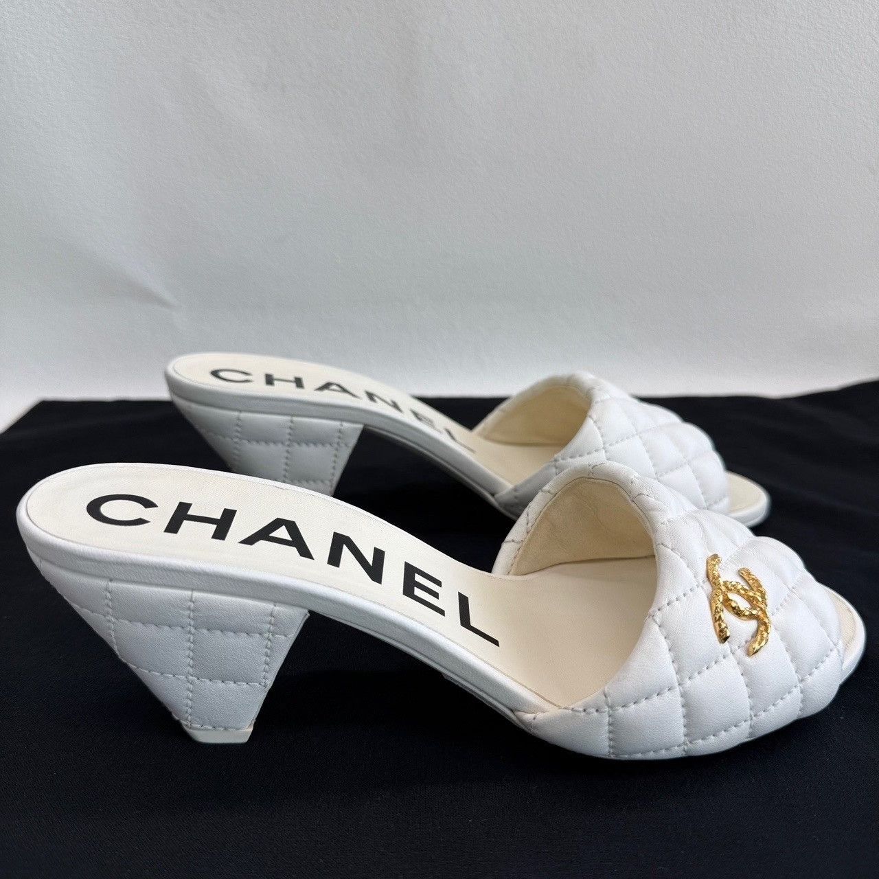 Chanel Chanel Quilted Leather Mules Size 37.5 Size US 7.5 / IT 37.5 - 5 Thumbnail