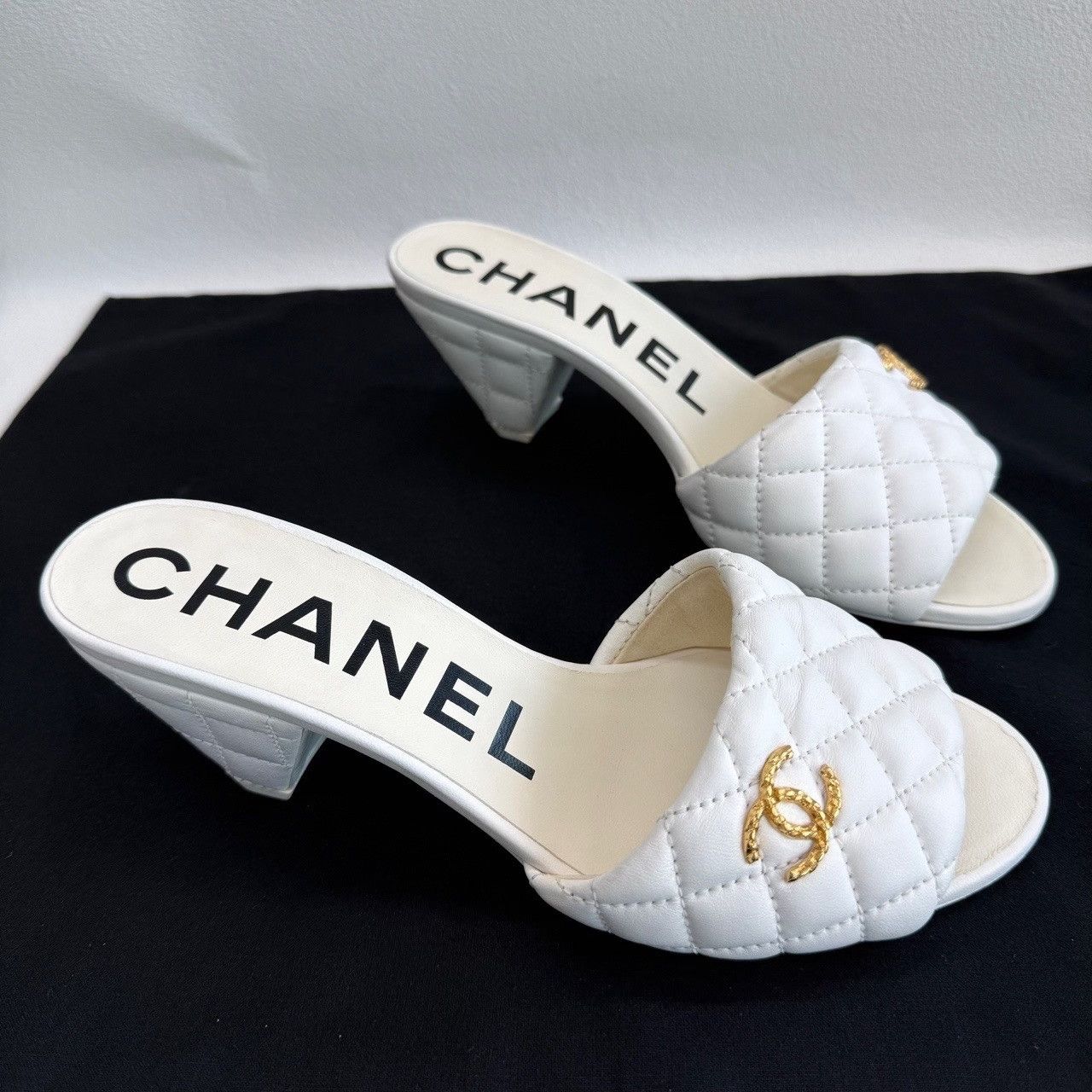 Chanel Chanel Quilted Leather Mules Size 37.5 Size US 7.5 / IT 37.5 - 4 Thumbnail