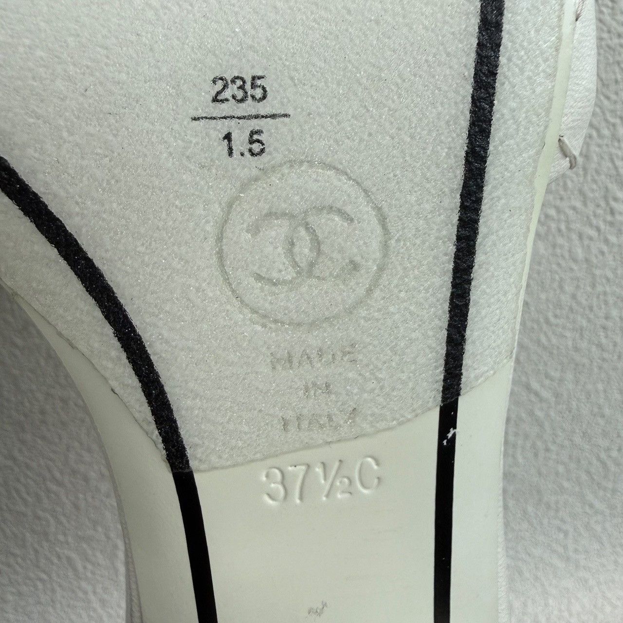 Chanel Chanel Quilted Leather Mules Size 37.5 Size US 7.5 / IT 37.5 - 9 Thumbnail
