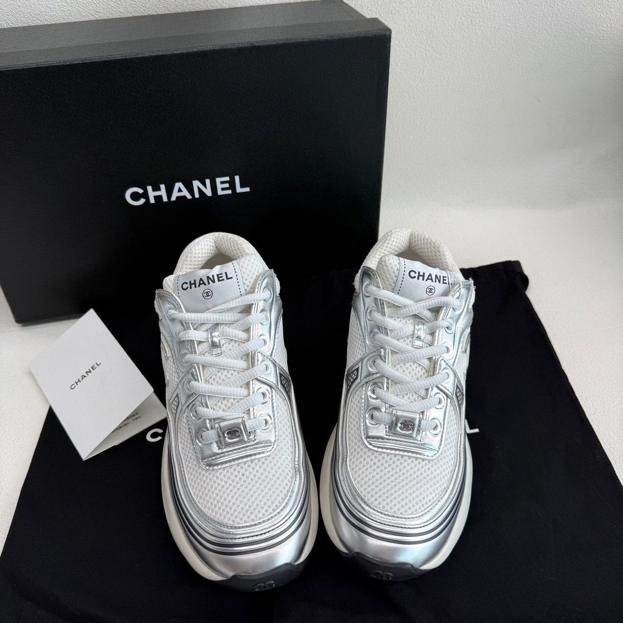 Chanel Chanel Silver Leather Low-Top Sneakers Size 37.5 Size US 6.5 / IT 36.5 - 2 Thumbnail
