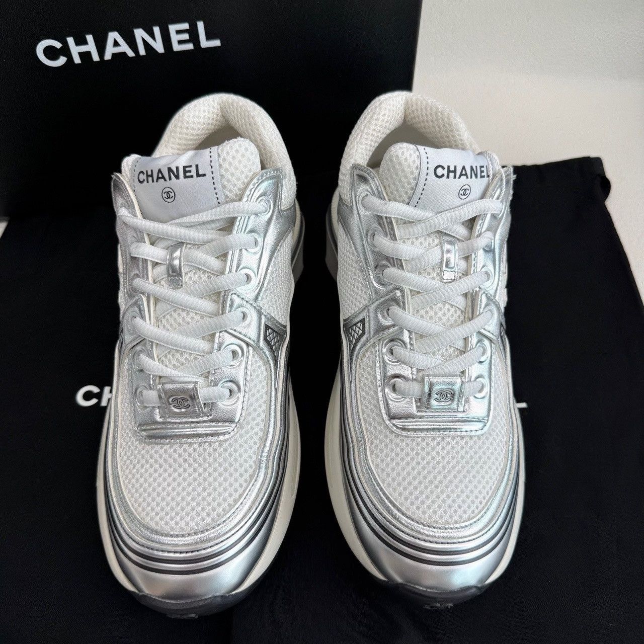 Chanel Chanel Silver Leather Low-Top Sneakers Size 37.5 Size US 6.5 / IT 36.5 - 4 Thumbnail
