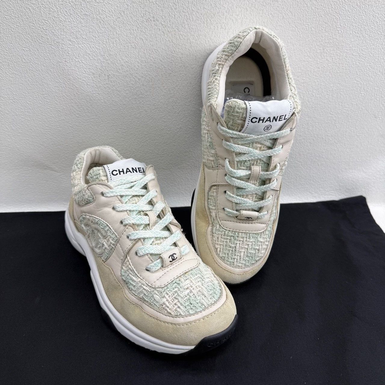 Chanel Chanel Tweed Low-Top Sneakers Size 37 Size US 6 / IT 36 - 9 Thumbnail