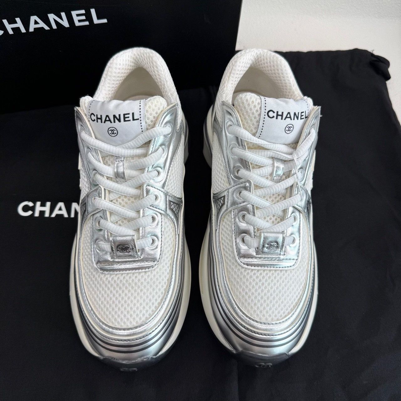 Chanel Chanel CC Logo Mesh Low-Top Sneakers Silver Size 35.5 Size US 5.5 / IT 35.5 - 4 Thumbnail