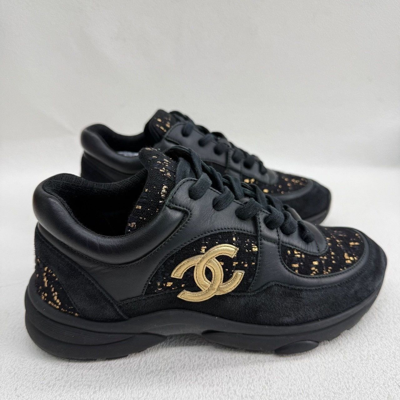 Chanel Chanel Tweed Gold CC Logo Low-Top Sneakers Size 36 Size US 6 / IT 36 - 5 Thumbnail