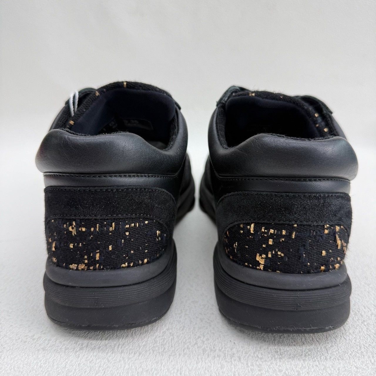 Chanel Chanel Tweed Gold CC Logo Low-Top Sneakers Size 36 Size US 6 / IT 36 - 6 Thumbnail