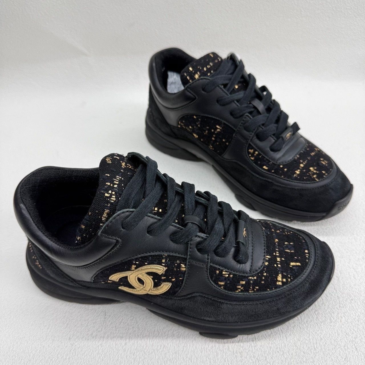 Chanel Chanel Tweed Gold CC Logo Low-Top Sneakers Size 36 Size US 6 / IT 36 - 4 Thumbnail