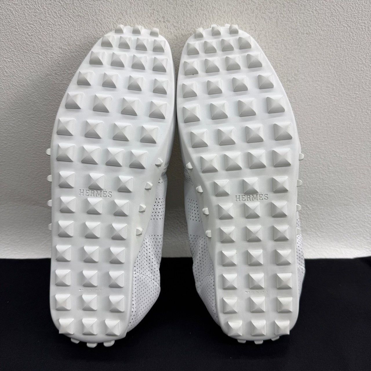 Hermes Hermès Perforated Leather Low-Top Sneakers Size 37 Size US 7 / IT 37 - 8 Thumbnail